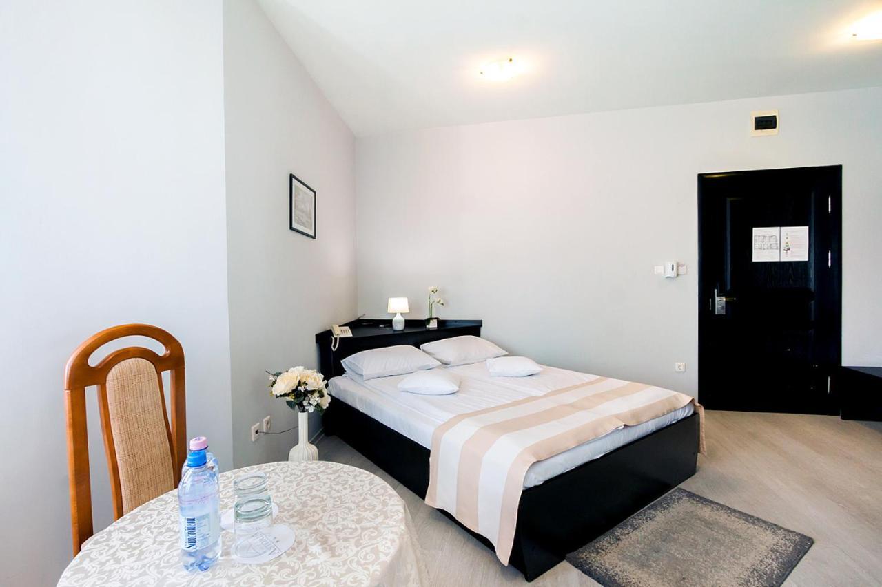 Astoria Hotel&restaurant Hotel